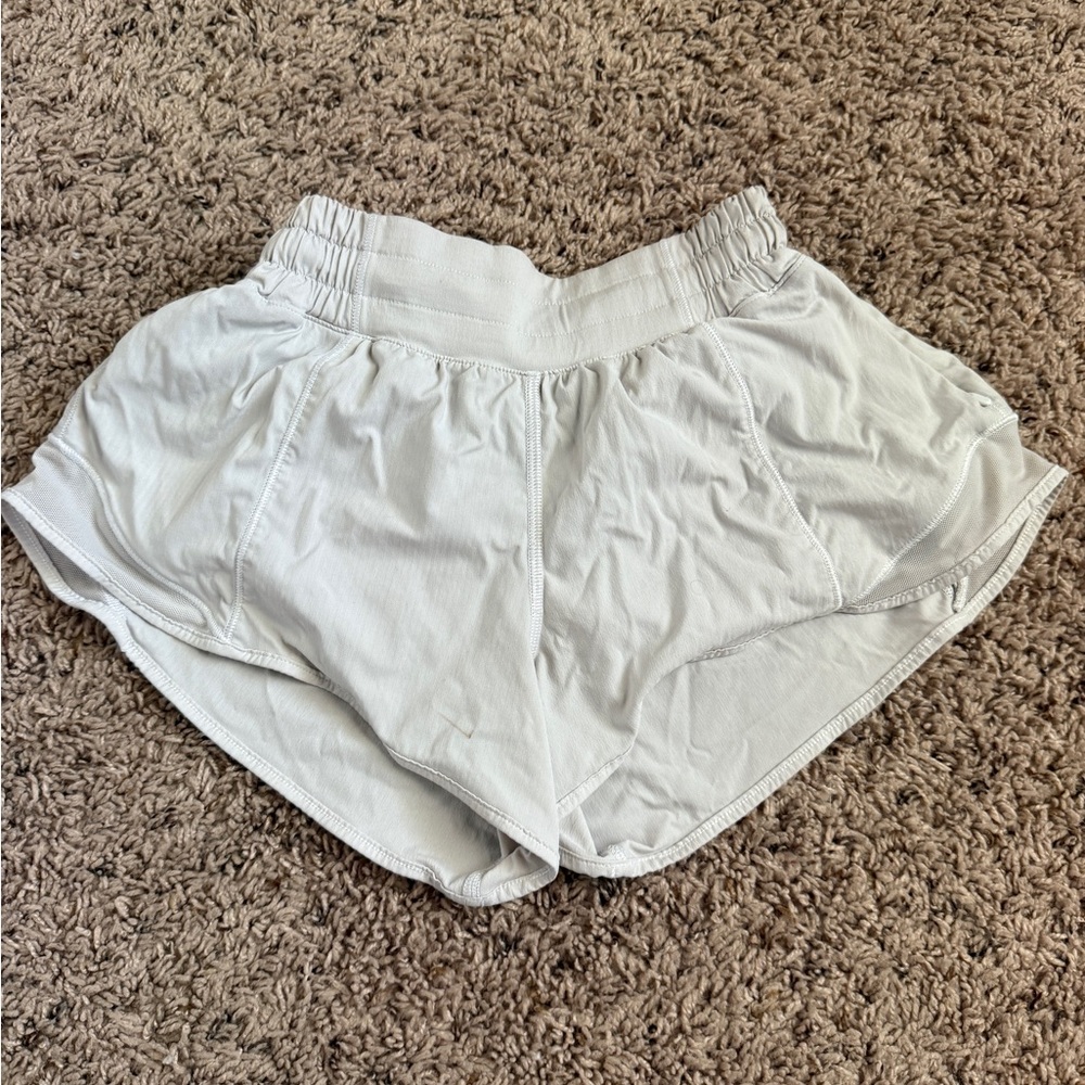 white lululemon hotty hots